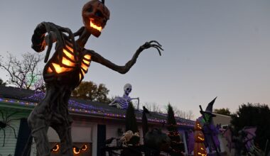 2026 Creepin’ for Critters Halloween house decorating tour expanded