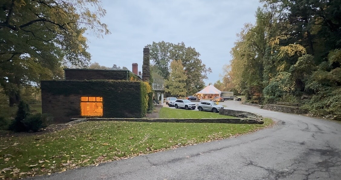 Victor Manor House
