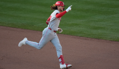Bohm's home run powers Phillies over Braves to force Game 3 in Wild Card series