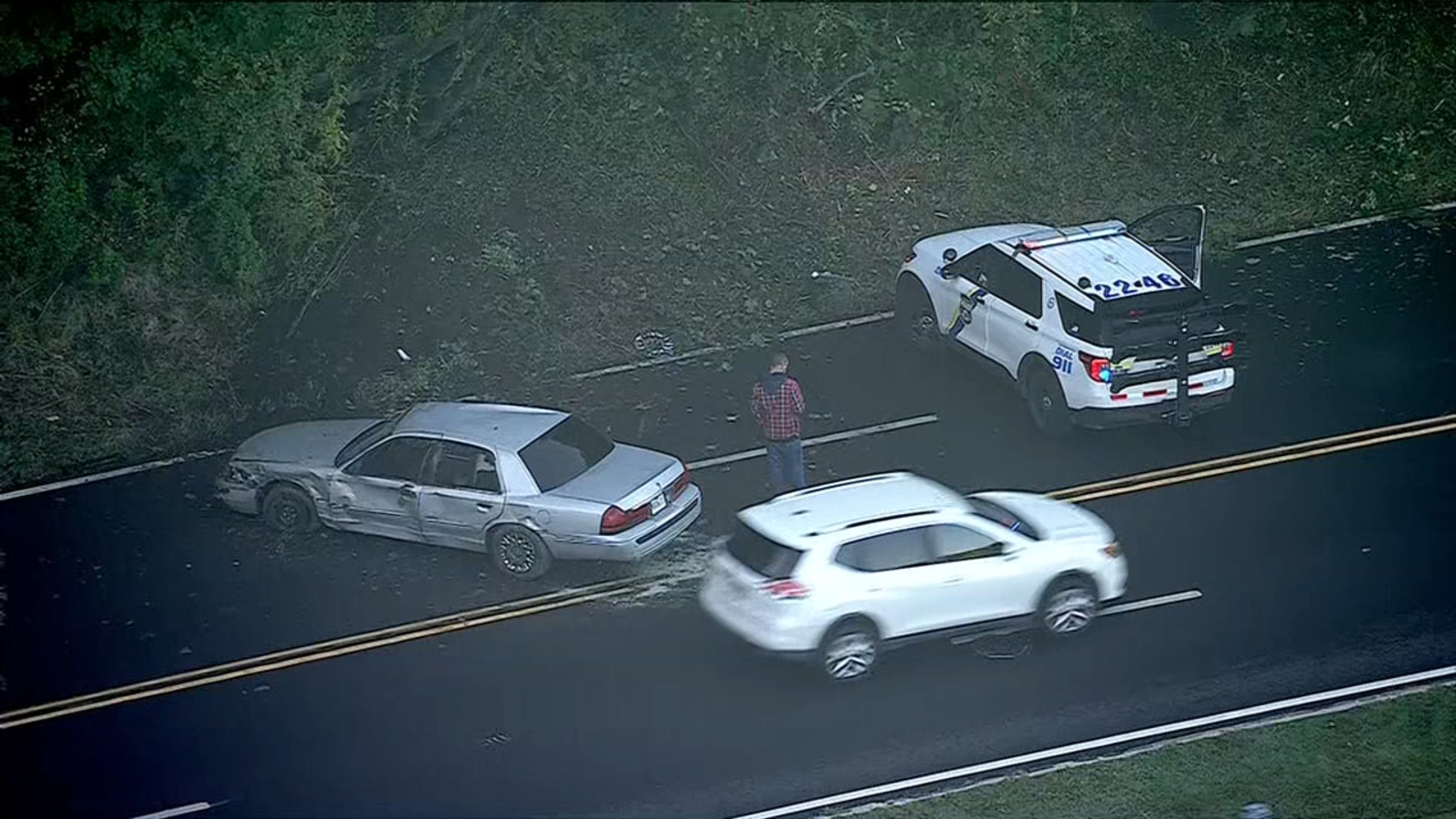 At least 2 hurt in crash on Kelly Drive in Philadelphia's Fairmount Park section