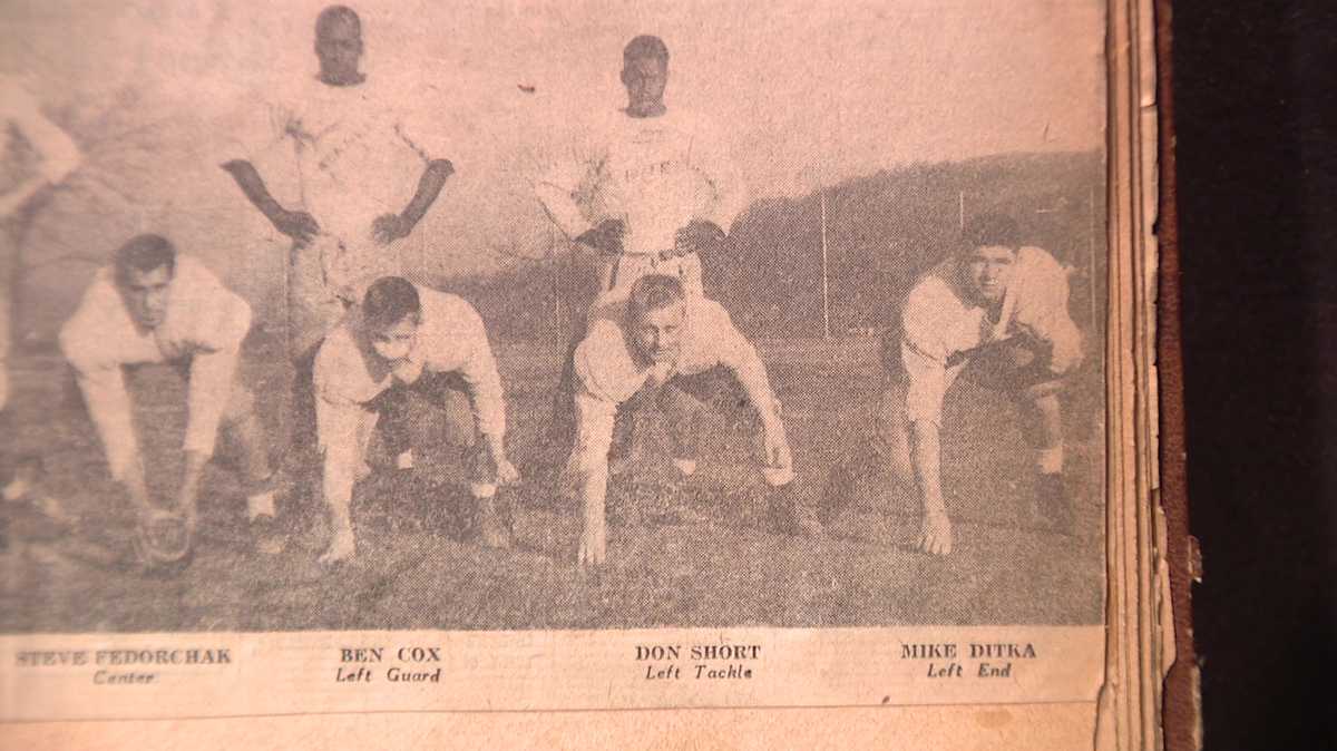Mike Ditka's legacy honored in Aliquippa, Pennsylvania