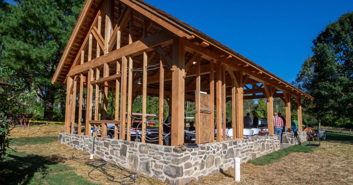 New pavilion dedicated at homestead site of Stoltzfus family ancestors, early Amish pioneers | Local News