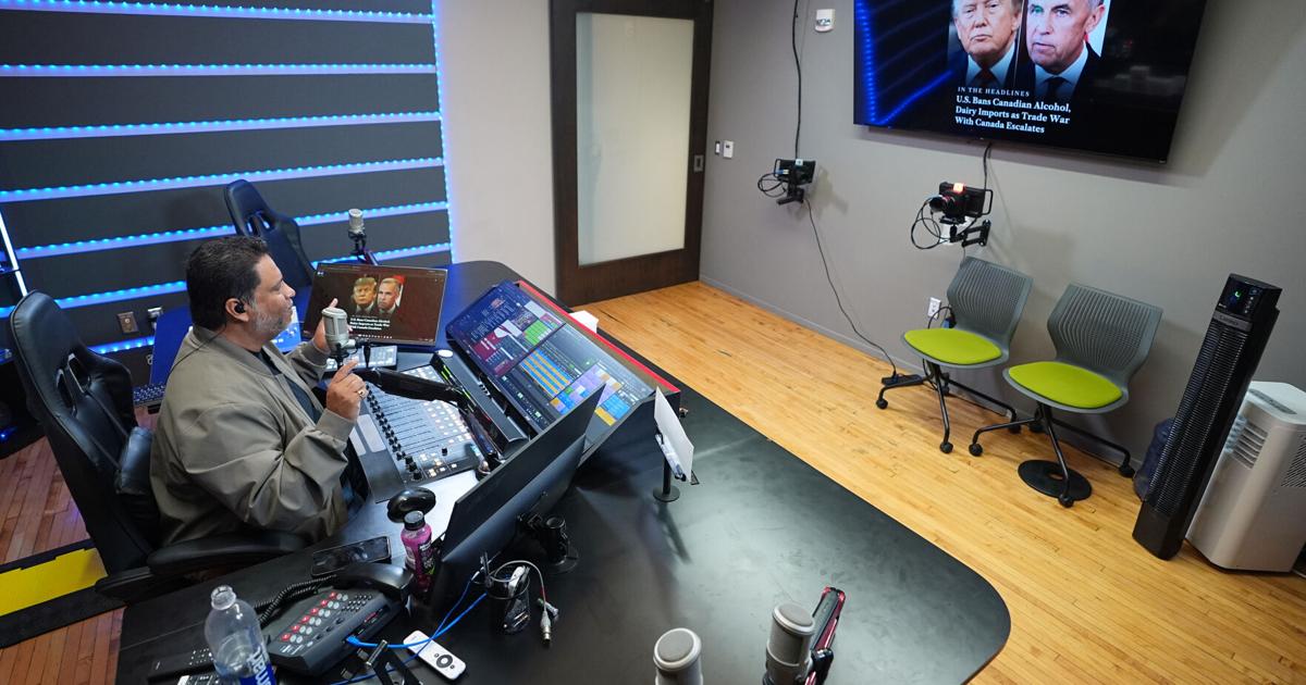 A Spanish-language radio show overflows with voters' frustration in Pennsylvania battleground | National News
