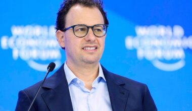 Artificial intelligence giant Anthropic files papers to sell shares to the public for the first time | Ap-business