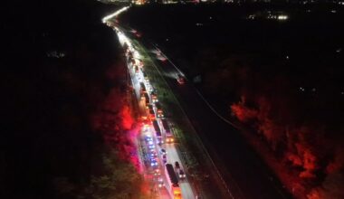Tractor trailer driver hurt after tractor-trailer rolls over on I-78, cranberry juice spills on roadway | Bethlehem Area