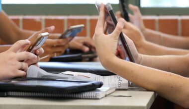 Pennsylvania passes bell-to-bell phone-free schools bill