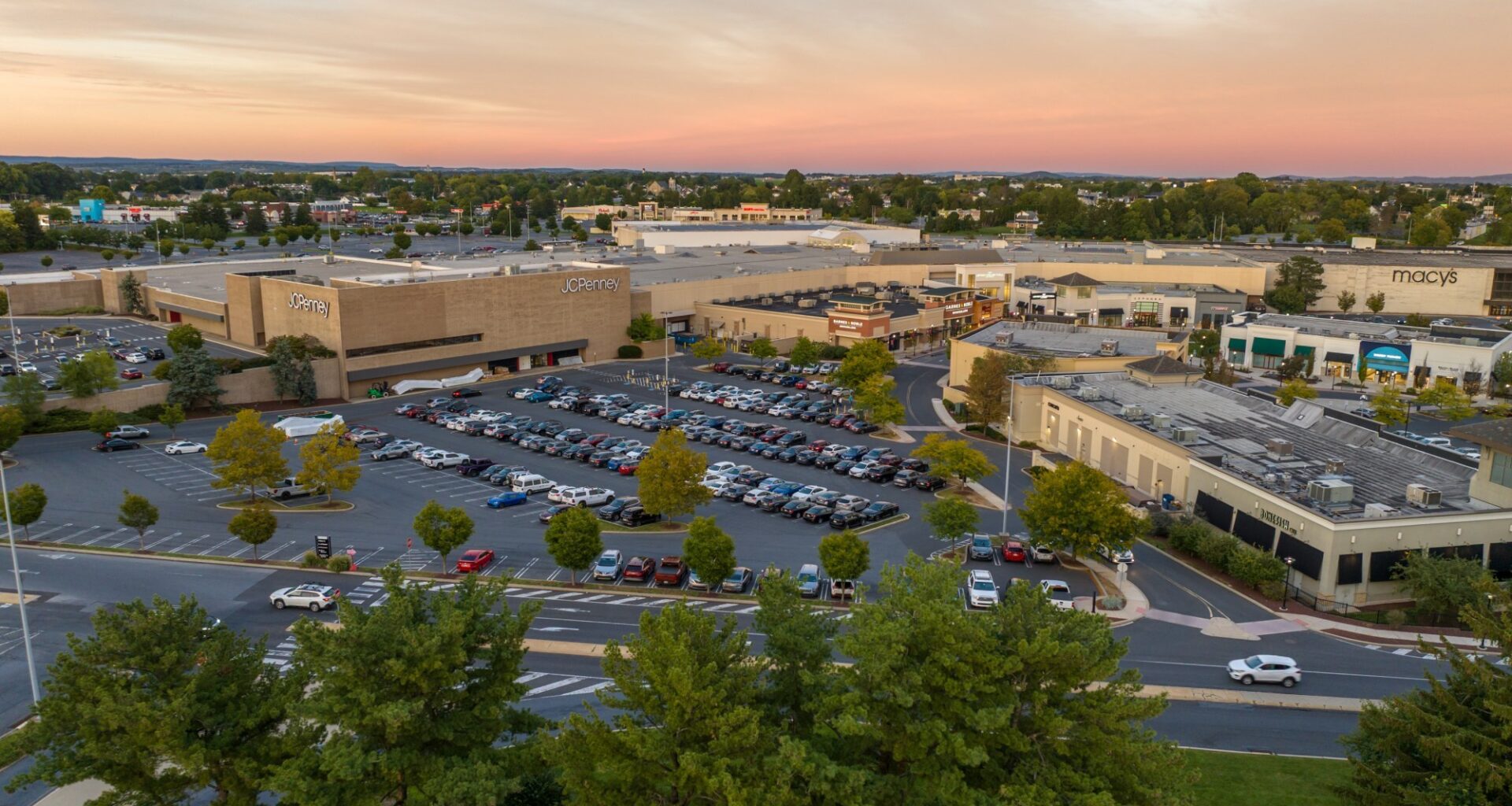 Lehigh Valley Mall, Promenade Saucon Valley celebrating anniversaries