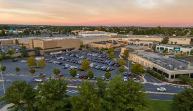 Lehigh Valley Mall, Promenade Saucon Valley celebrating anniversaries