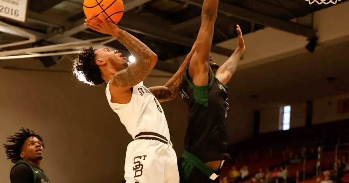 Bonnies roll past Point Park in final exhibition game, 94-49