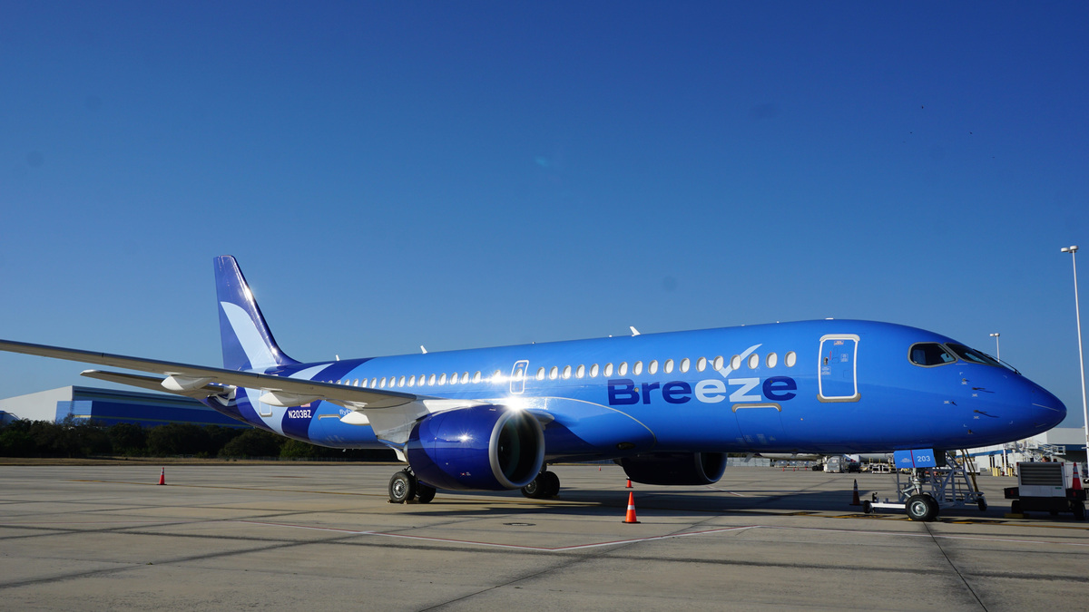 Breeze Airlines adds flights at Pittsburgh-area airport
