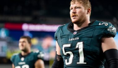 Eagles trade Pro Bowl center Cam Jurgens to Ravens for draft picks