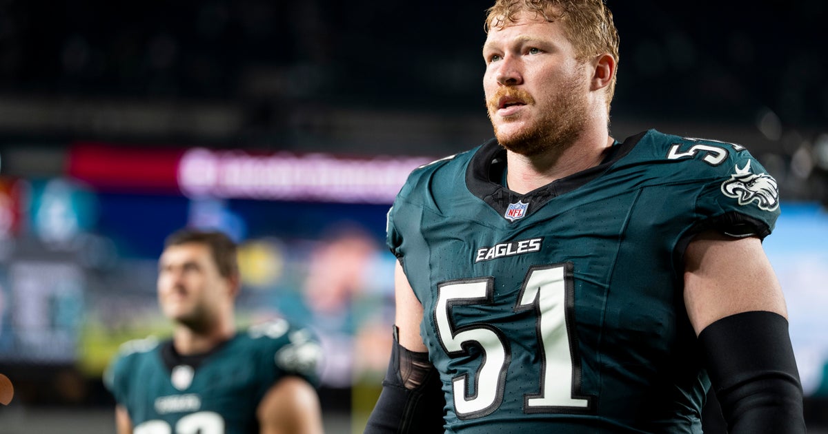 Eagles trade Pro Bowl center Cam Jurgens to Ravens for draft picks