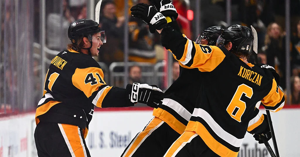 Ville Koivunen scores in OT as Penguins rally for 3-2 win over Predators