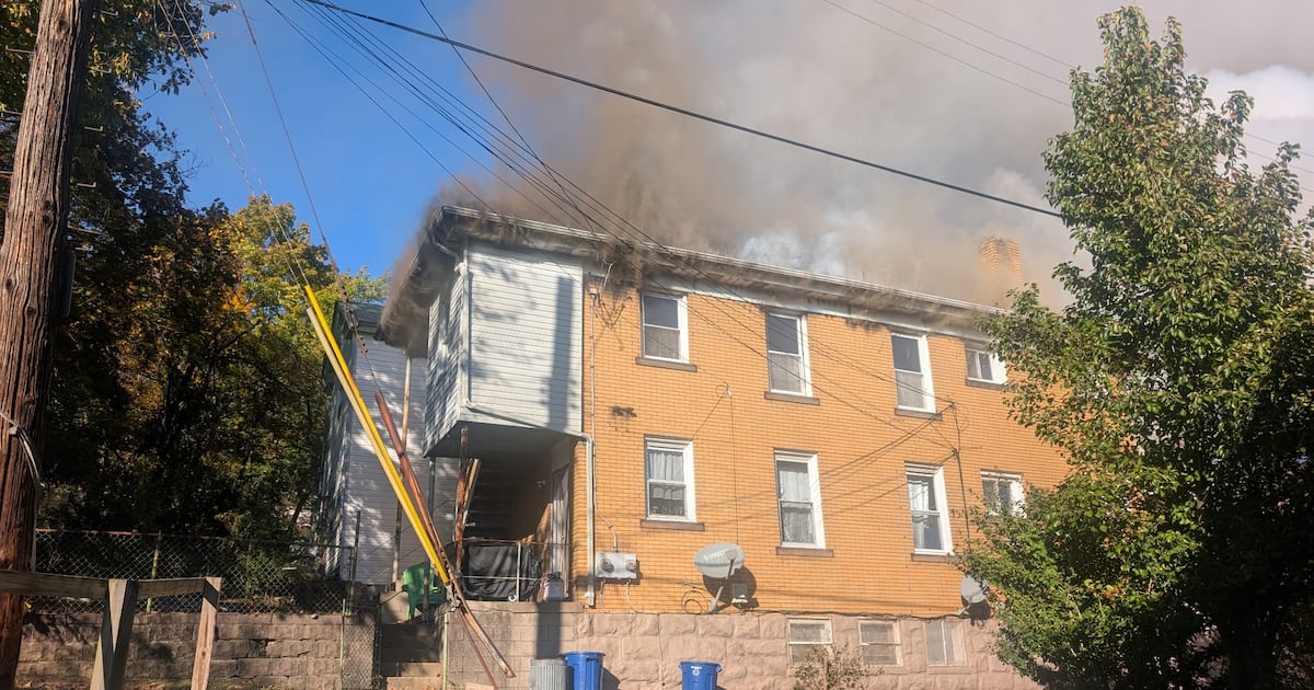 Smoke billows from building in Pittsburgh’s Mount Washington neighborhood