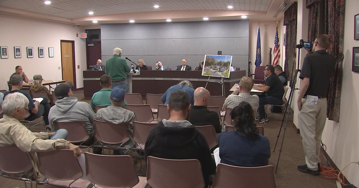 South Park residents express concerns, skepticism as developers introduce plan for apartment complex