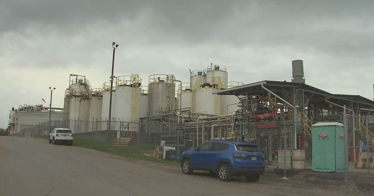 Neighbors hear nonprofit’s preliminary testing results amid concerns about odors near paint plant