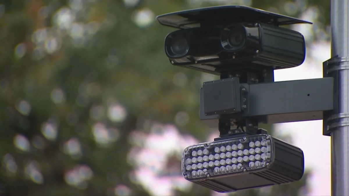 Pittsburgh begins issuing $100 red-light camera citations at 3 intersections