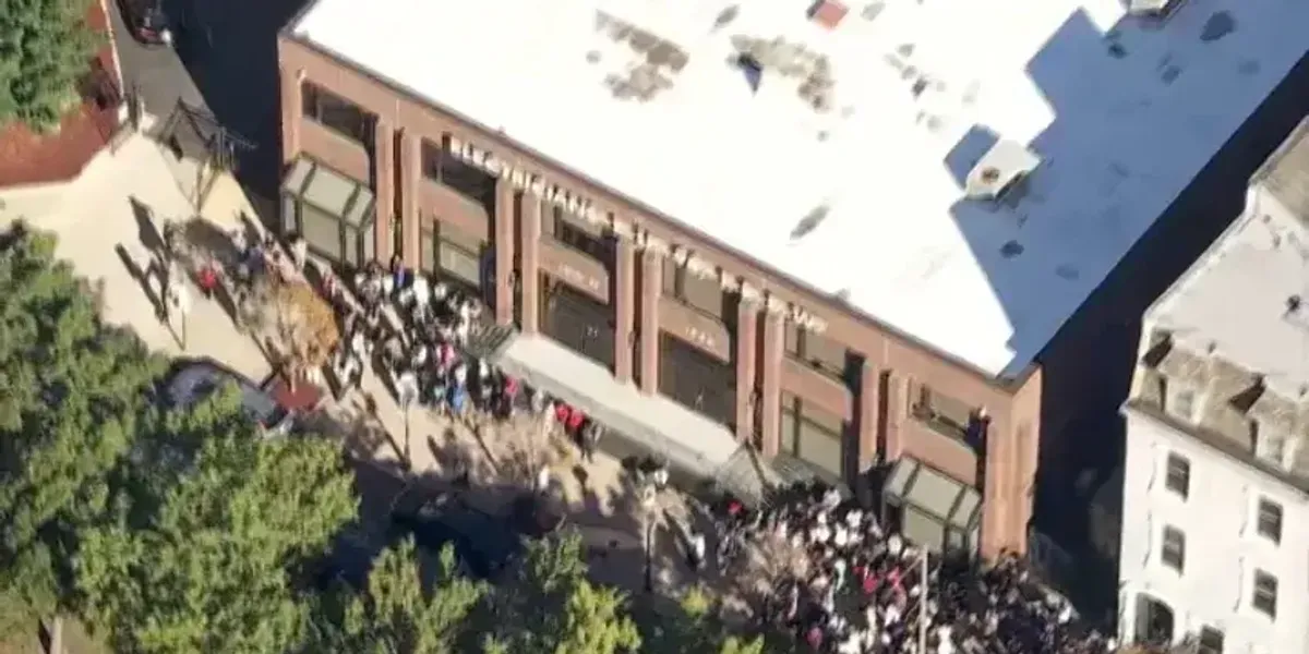 Police investigating bomb threats made to Philadelphia schools