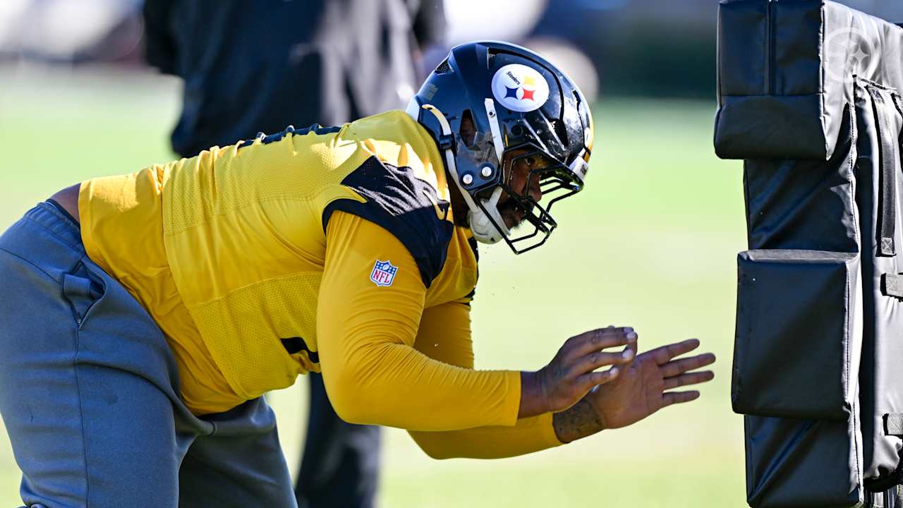PHOTOS: Practice - Saints Week