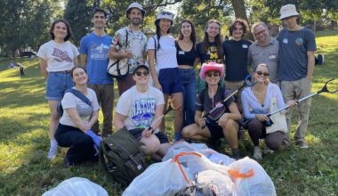 Philadelphia volunteers pick up trash in intercity contest