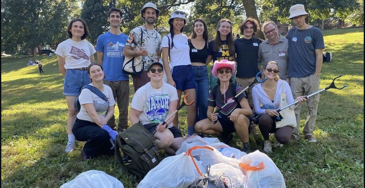 Philadelphia volunteers pick up trash in intercity contest