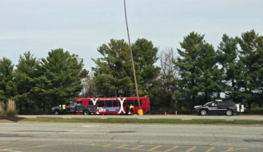 Pittsburgh Regional Transit bus crashes in mall parking lot, multiple people injured