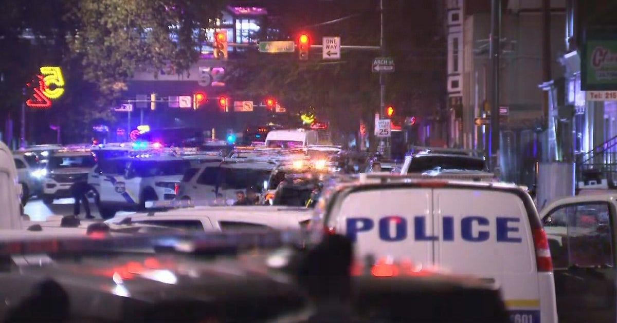 Philadelphia police officer dies from injuries in shooting, another officer injured
