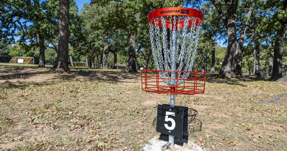 UTA’s new disc golf course offers scenic, beginner-friendly play | Sports