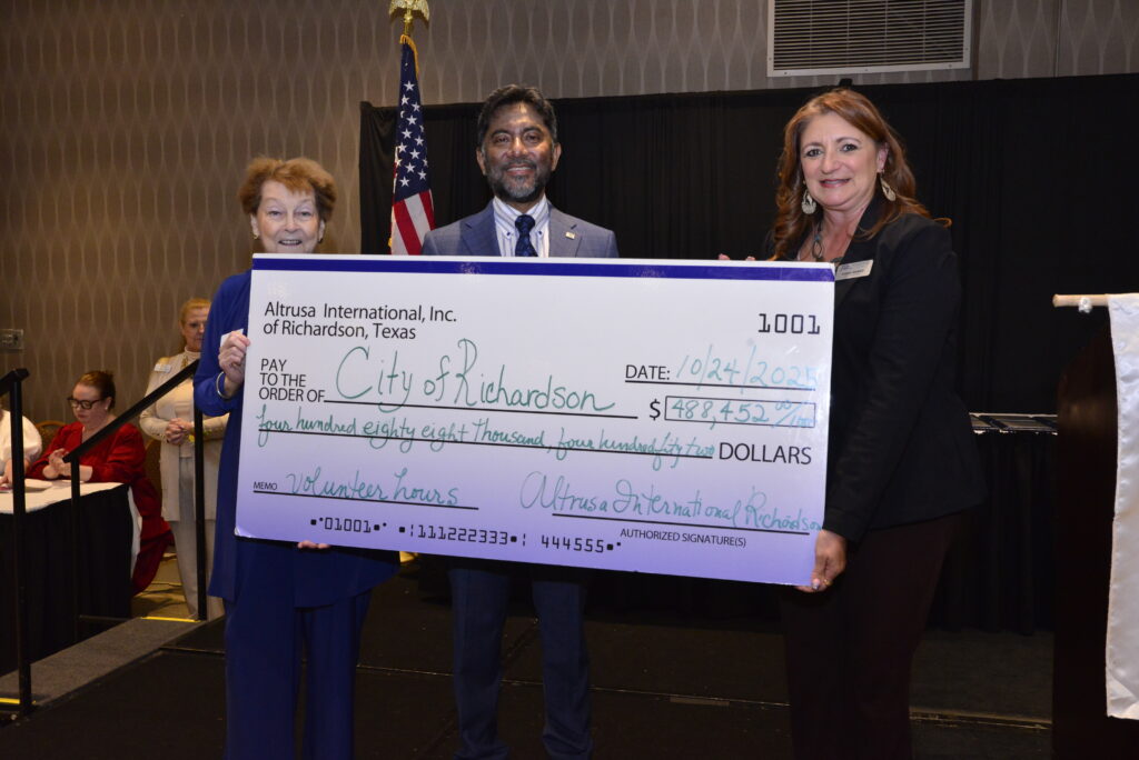 Altrusa Names Outstanding Women, Gives “Check” to City 