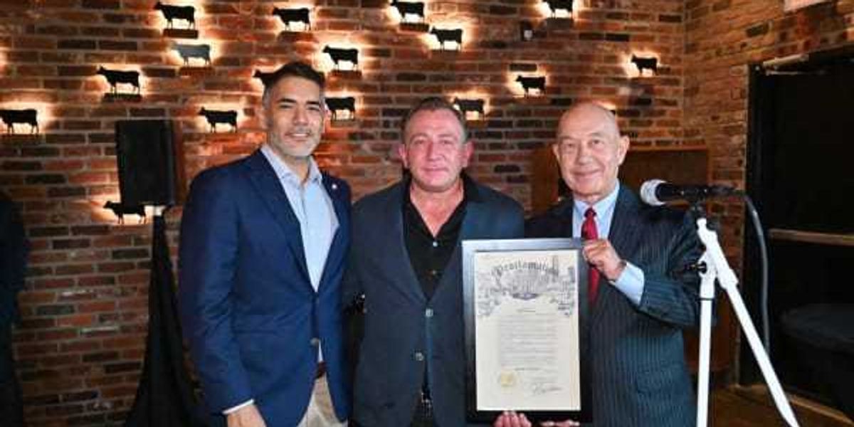 Top Houston steakhouse toasts 10 years with a mayoral proclamation