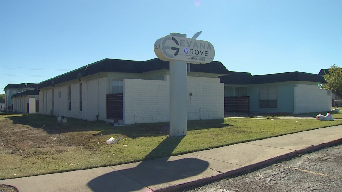 Plano apartment tenants told to clear out due to unsafe conditions