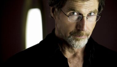 UT Dallas honors Momix founder Moses Pendleton for 45 years of dance innovation