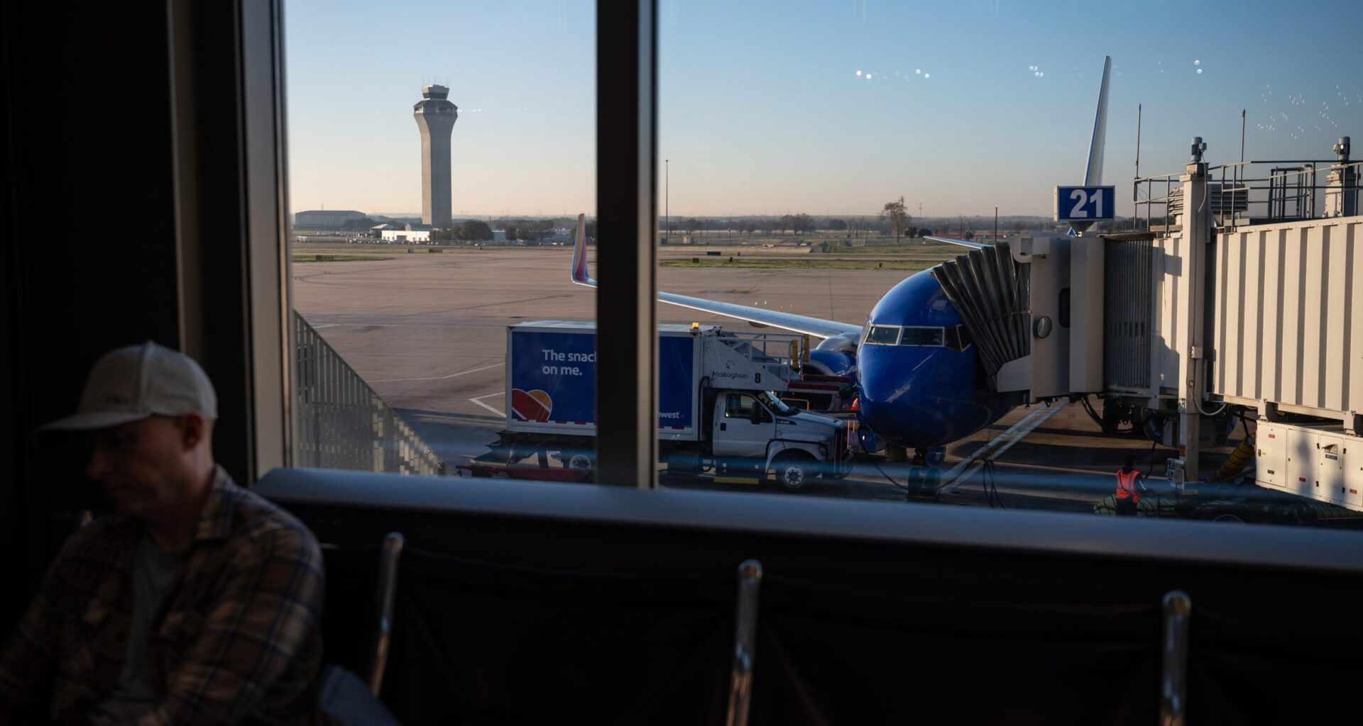 Texas airports see delays, long waits as shutdown drags on