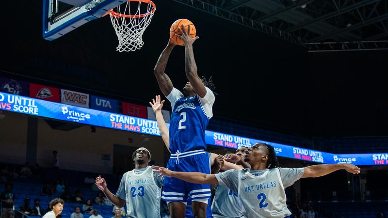 MBB: Seamster Leads Four Mavs in Double Figures as UTA Rolls at Home in Season-Opener