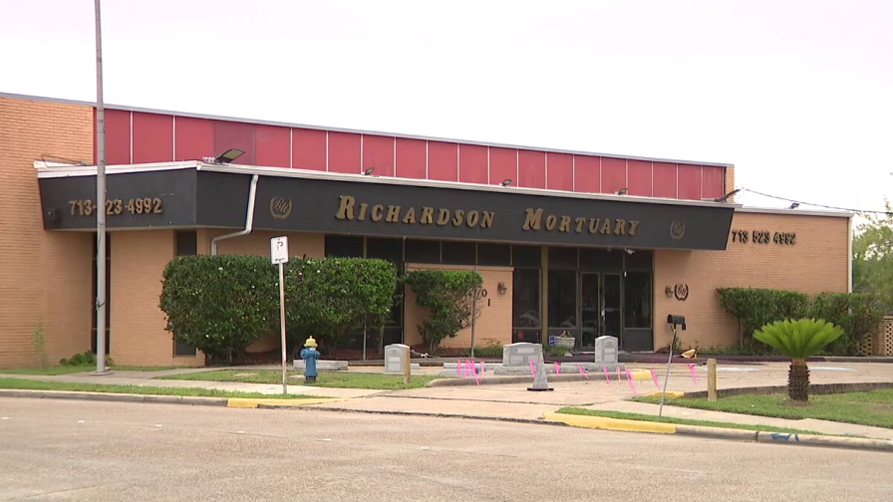 57 unclaimed remains found at Houston funeral home, police issue 30-day public notice