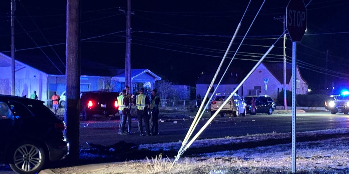 1 seriously injured in crash involving multiple vehicles at East 10th Street & MLK