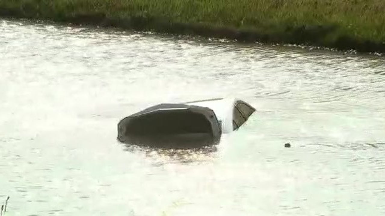 Driver crashes into Southwest Houston bayou after causing crash, officials say