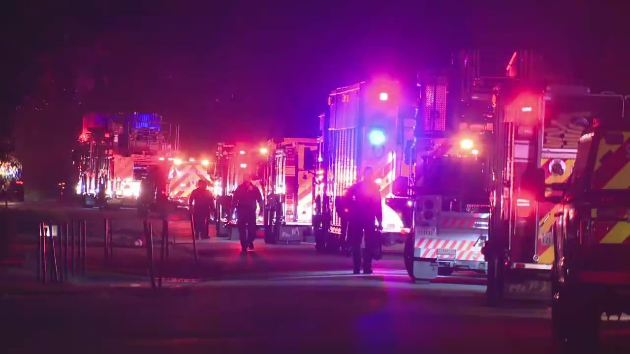 River Oaks fire: Firefighters battling 2-alarm fire on DelMonte Drive