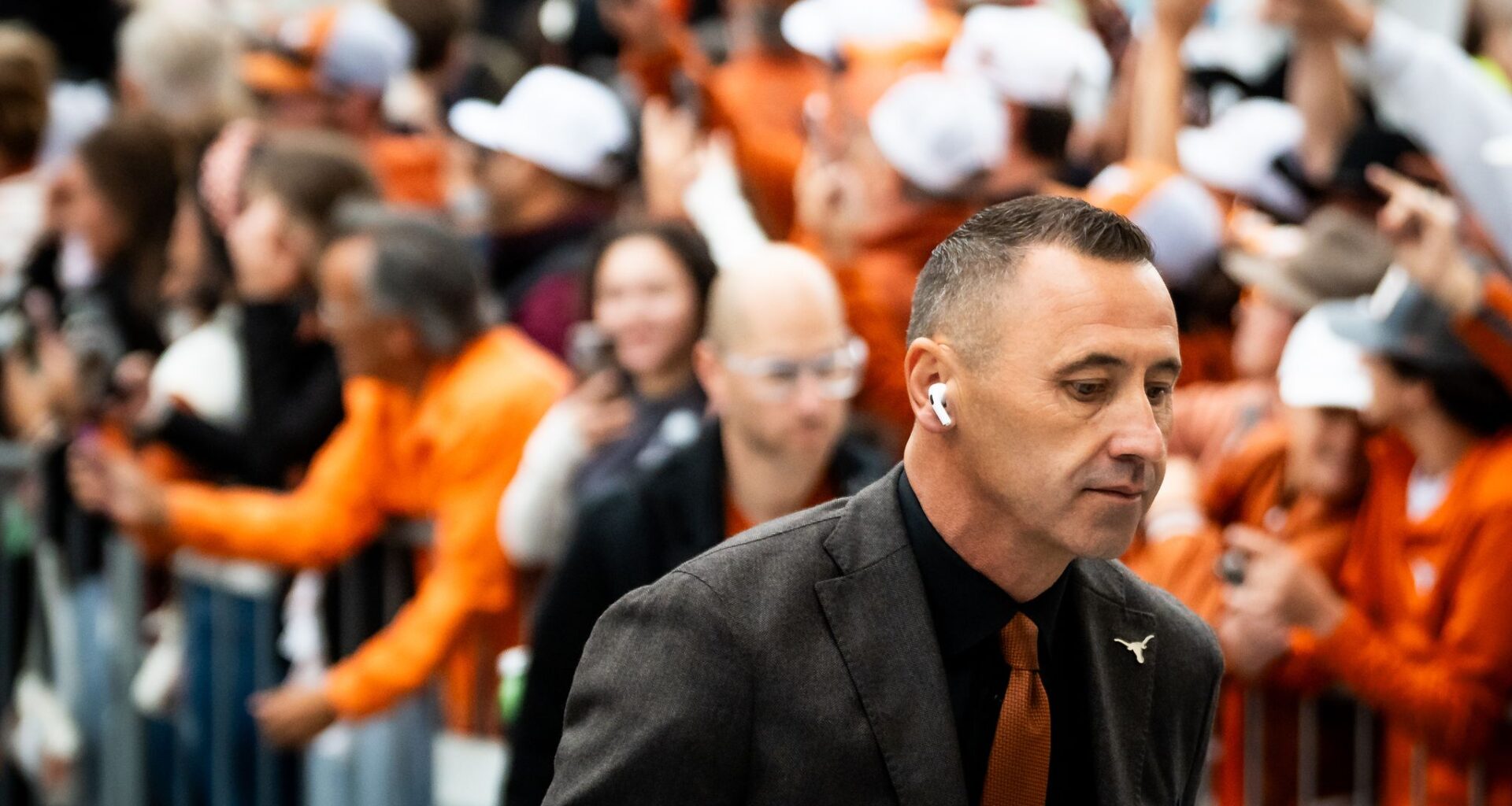 Texas football lands top-100 defensive lineman