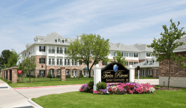 Twin Rivers Senior Living building