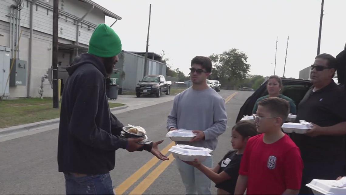 Corpus Christi FC partners with Bella’Aroma Café to serve nearly 200 free Thanksgiving meals