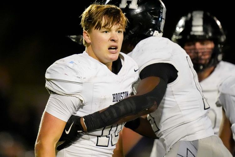 Playoff Football – Houston at Ravenwood