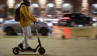 Scooter Curfew Approved: Houston adopts new restrictions to improve safety, walkability | City Government
