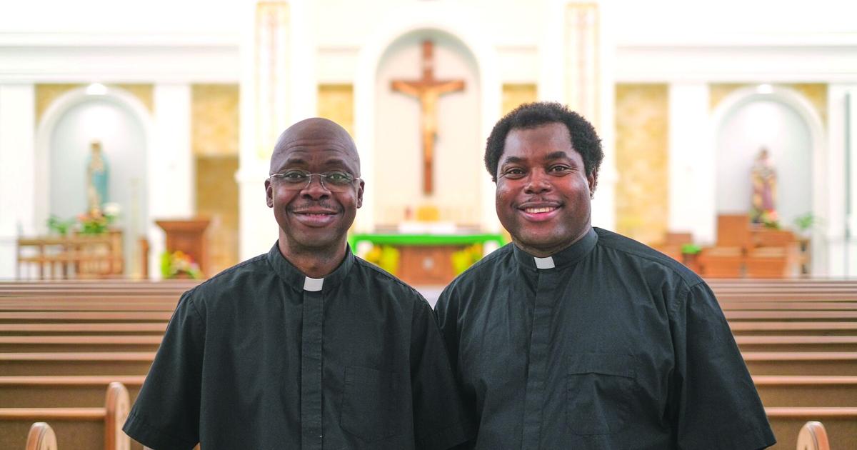 2 Ahwatukee churches mark storied 40-year past | News