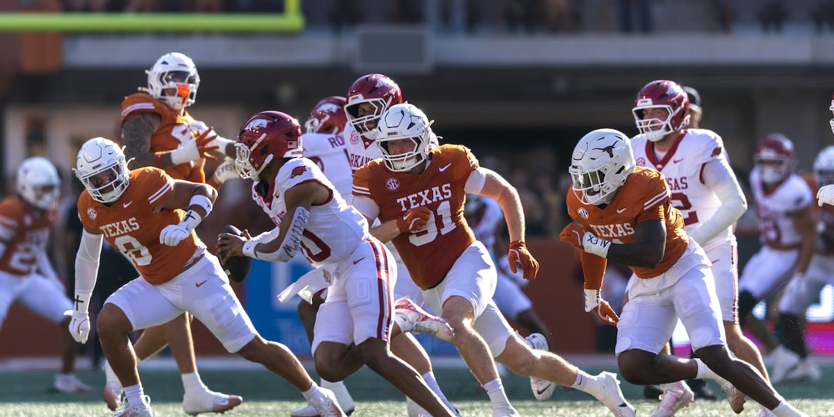 Arch Manning has 4 TDs passing, 1 rushing and 1 receiving as No. 17 Texas beats Arkansas