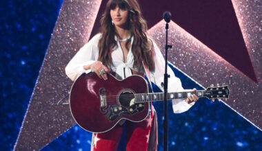 Ella Langley at The 59th Annual CMA Awards held at the Bridgestone Arena on November 19, 2025 in Nashville, Tennessee.