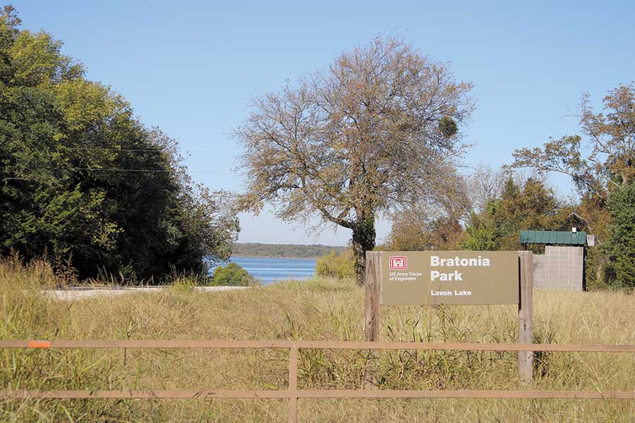 Council to consider leasing lakeside parks