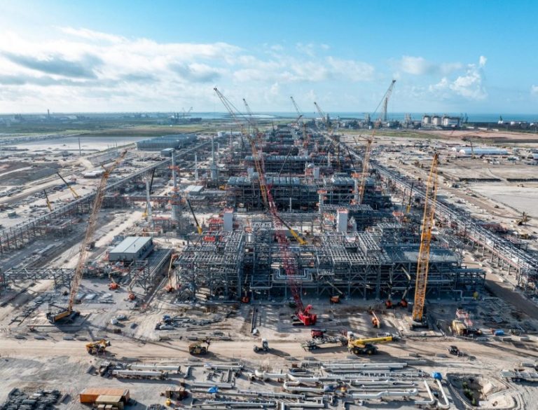 Cheniere to boost capacity of Corpus Christi midscale trains