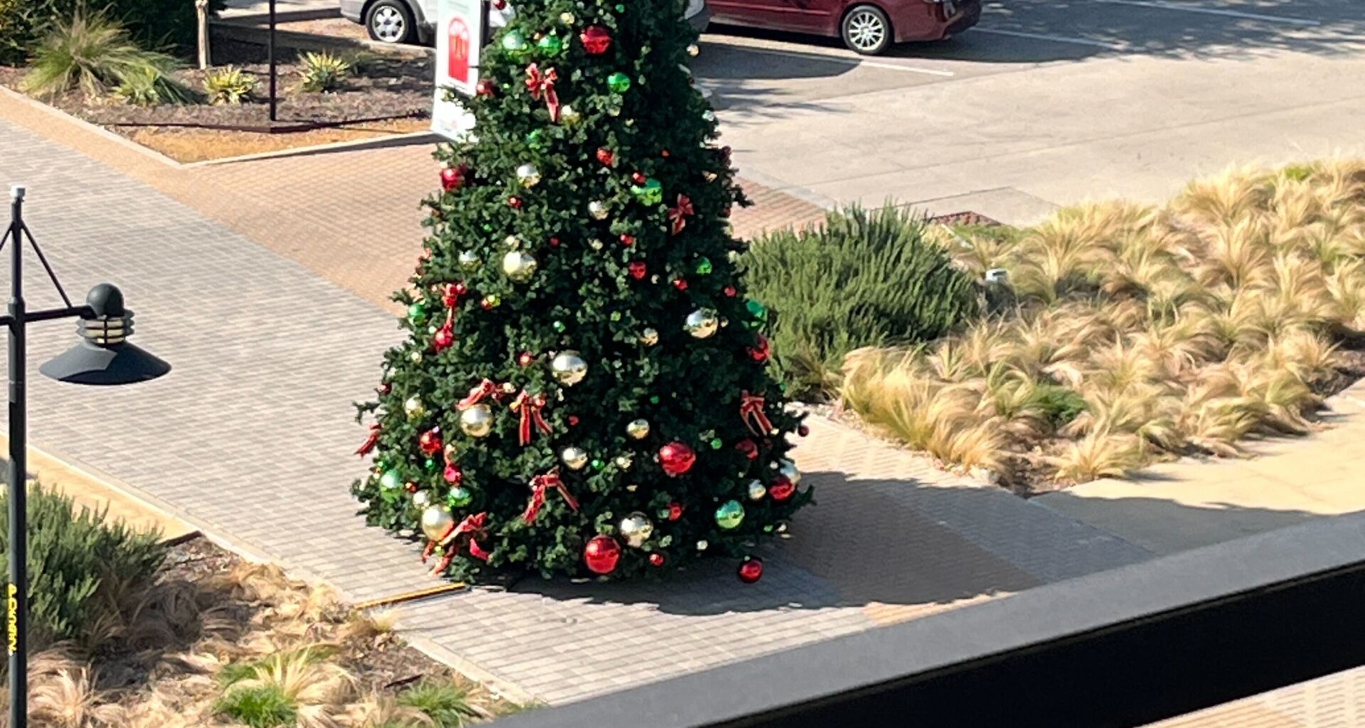 Lake Highlands Town Center ready for holidays, Light Up the Highlands