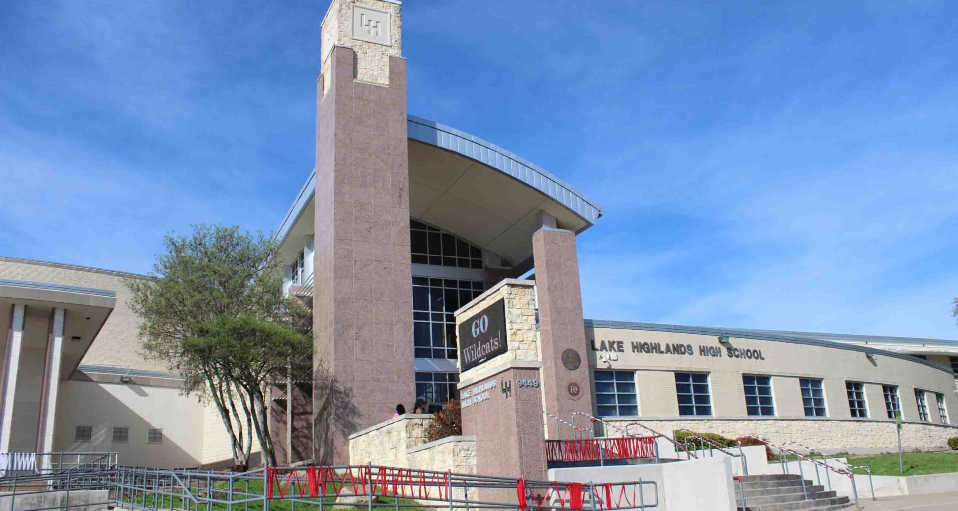 How to help LHHS students and staff this season